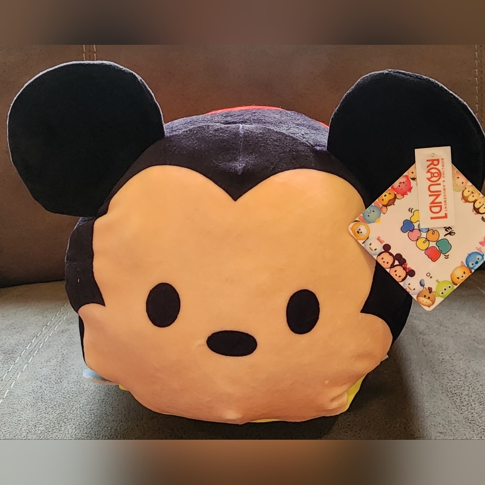 NWT Disney Tsum Tsum Mickey Mouse 10" Plush Exclusive Round 1